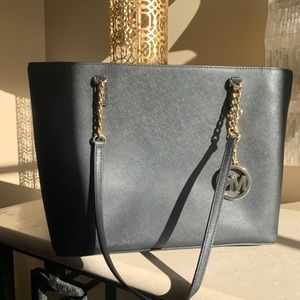 black leather Micheal Kors tote